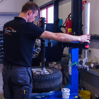 Carteam Garage Pronk