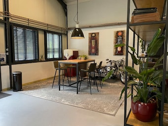 dealer image
