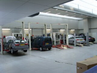 Scherpenisse auto`s bv