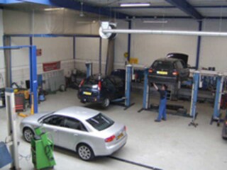 Garage van Veenhuisen