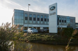 Jaguar en Land Rover-dealer Stern in Purmerend