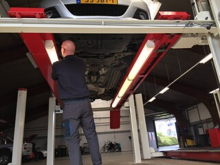 Autobedrijf `t Centrum Moordrecht b.v.