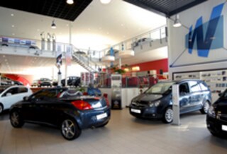 Opel en KIA-dealer Stern Assen