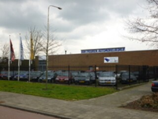 Automobielbedrijf van Treuren