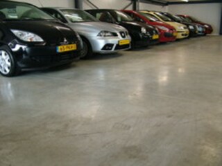 Dennis Auto