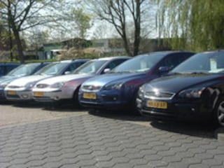 Autobedrijf Steeneveld