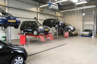 Auto & Service van de Mars