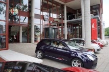 dealerImage