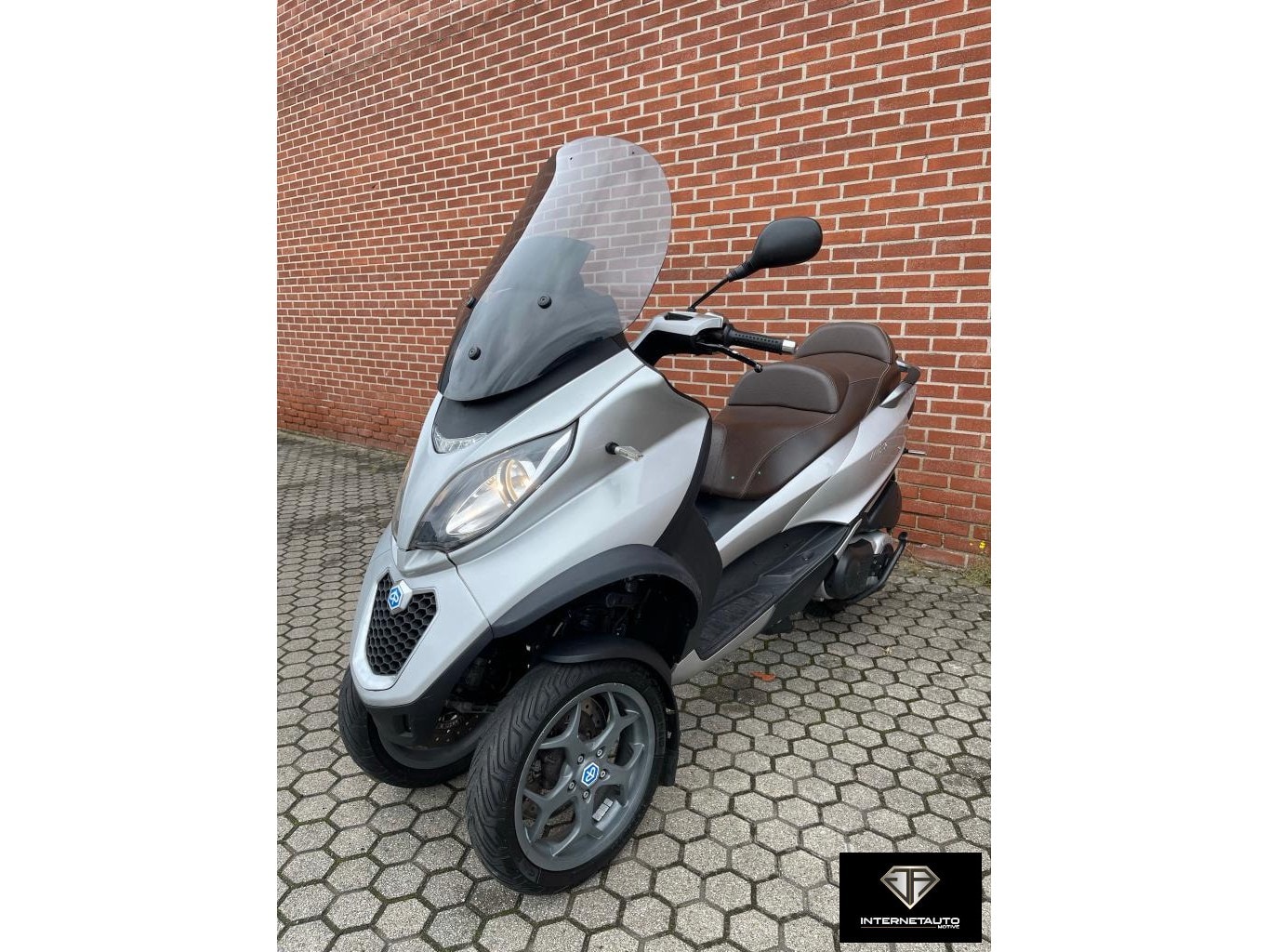 Piaggio Mp3 Benzine [SR-273-L] | AutoTrack.nl