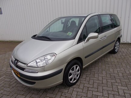Peugeot 807 0
