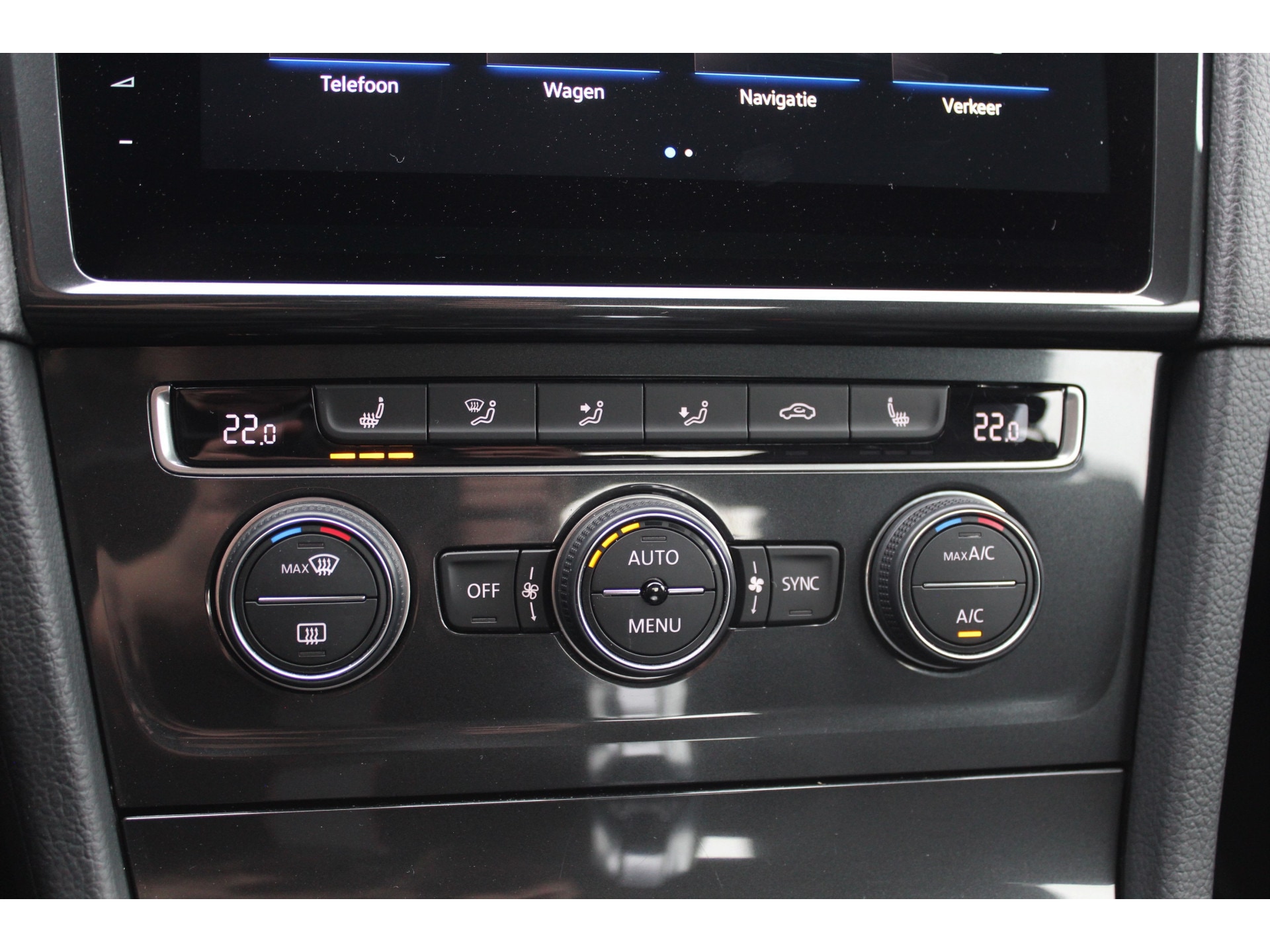 Volkswagen E-Golf E-DITION Warmtepomp, Stoelverwarming, led, Camera, Navi, App-Connect