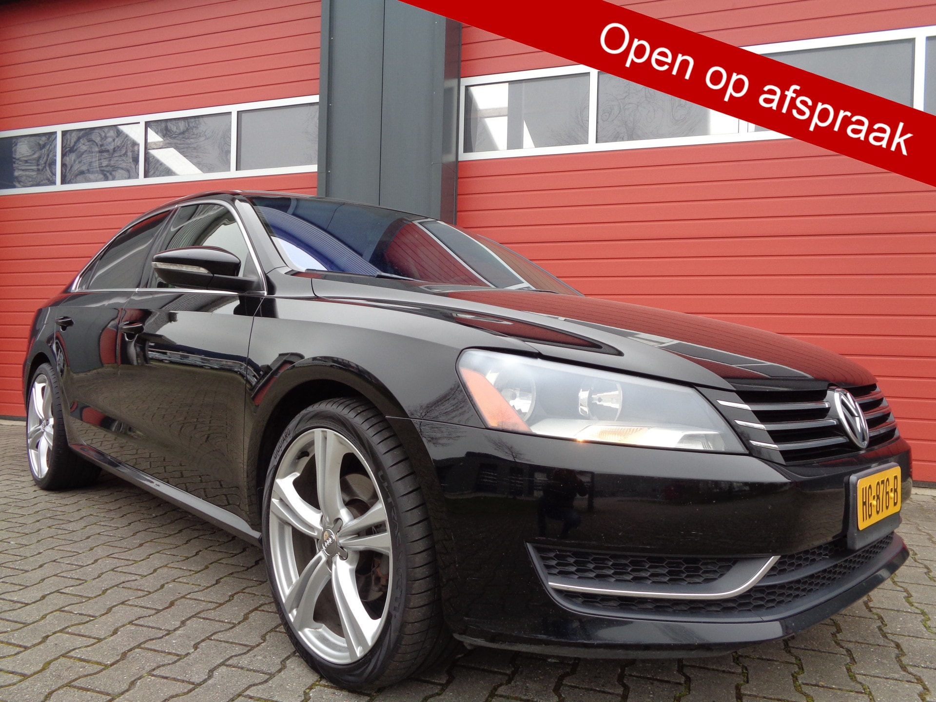 Volkswagen Passat Benzine [HG-876-B] | AutoTrack.nl