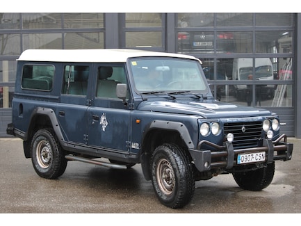 Land Rover Defender 0