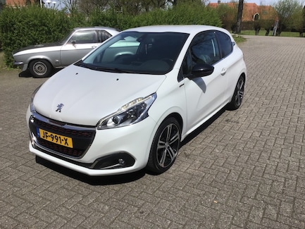 Peugeot 208 0