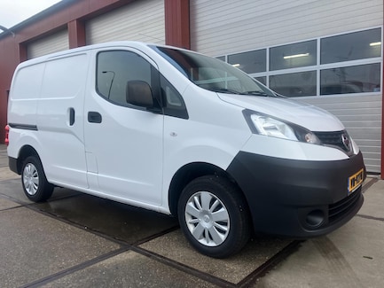 Nissan NV200 0