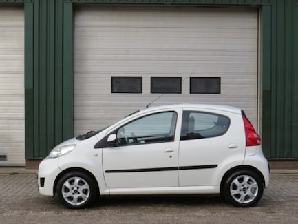 Peugeot 107 0