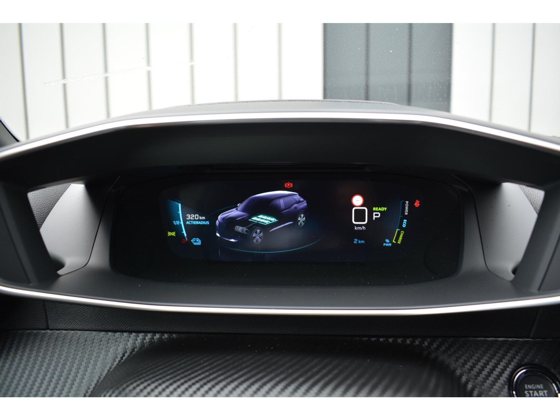 Peugeot e-2008 EV Allure Pack 50kWh 136pk | Navigatie | Apple Carplay/Android Auto | Bluetooth | Achteruitrijcamera