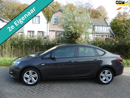 Opel Astra 0