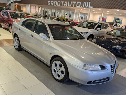 Alfa Romeo 166 0