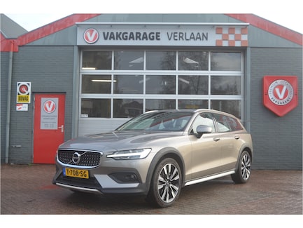 Volvo V60 Cross Country 0