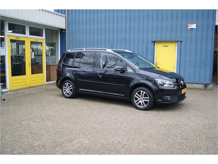 Volkswagen Touran 0