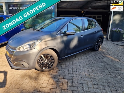 Peugeot 208 0
