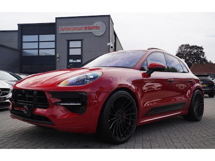 Porsche Macan 0