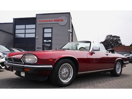 Jaguar XJ-12 0