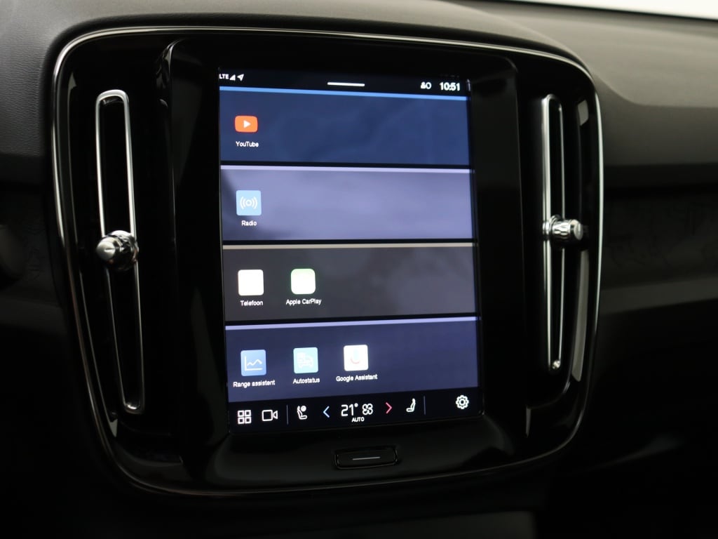 Volvo C40 Extended Core 82 kWh | Climate Pack | Getint Glas | 19″ Velgen |