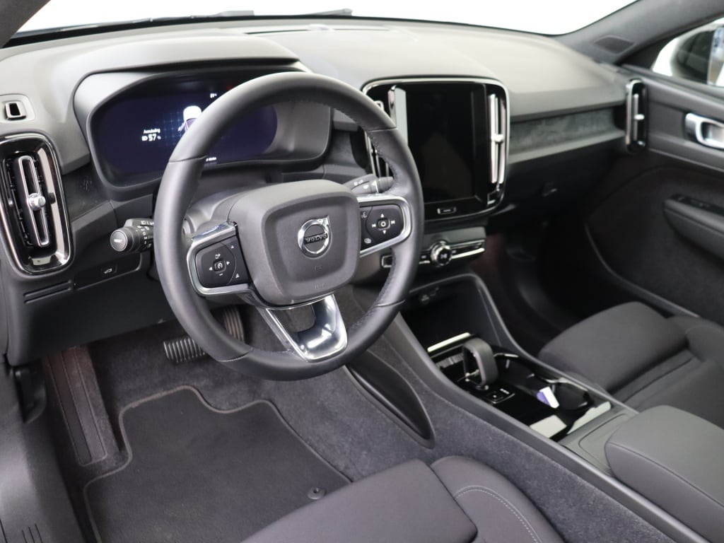Volvo C40 Extended Core 82 kWh | Climate Pack | Getint Glas | 19″ Velgen |