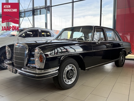 Mercedes-Benz 200-Serie 0