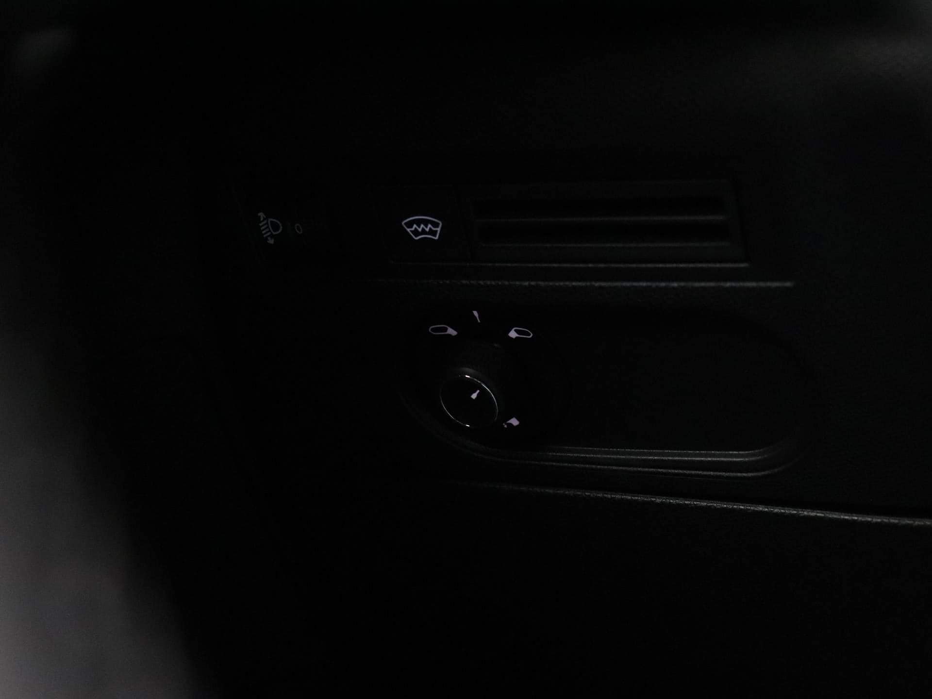 DS 3 E-Tense Rivoli 54 kWh | Leder | Navi | ECC | PDC | LMV | LED | Cam |