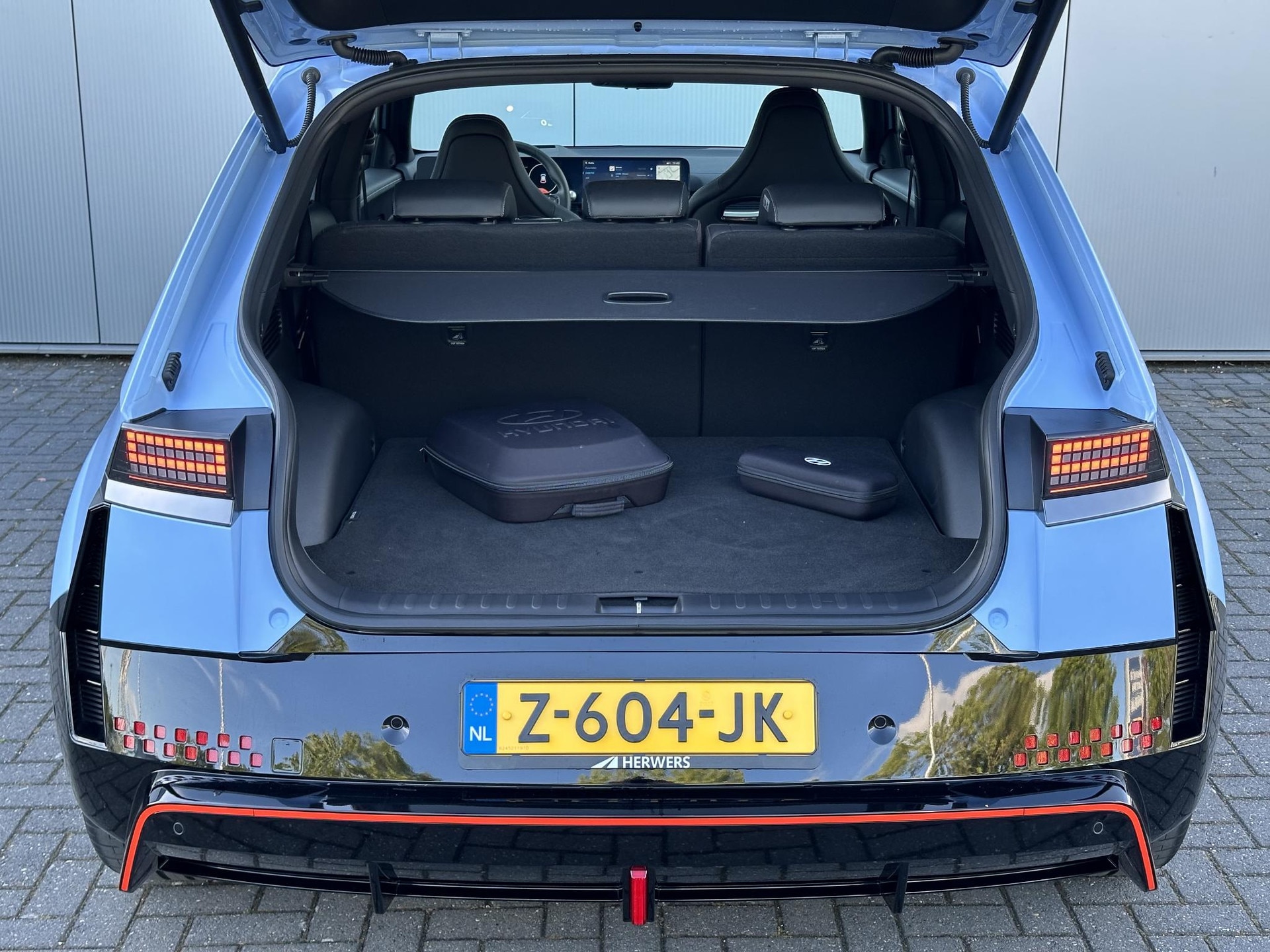 Hyundai IONIQ 5 N AWD 84 kWh / 650 PK & 770 NM / Performance Blue Matt / 360 Camera / Digital Center Mirror / BOSE Audio /