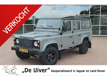Land Rover Defender 0