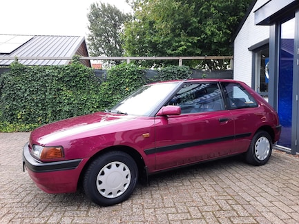 Mazda 323 0