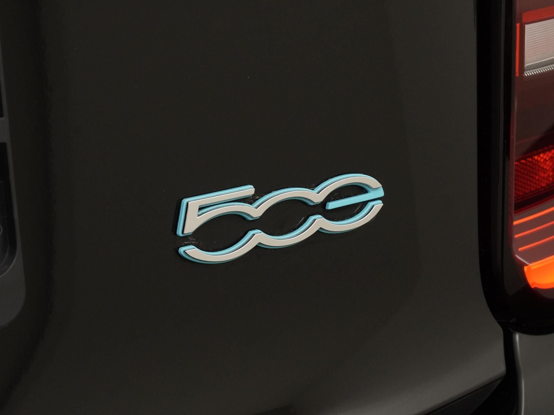 Fiat 500e Icon 42 kWh | Navigatie | Apple Carplay | Parkeersensor | Zondag Open!