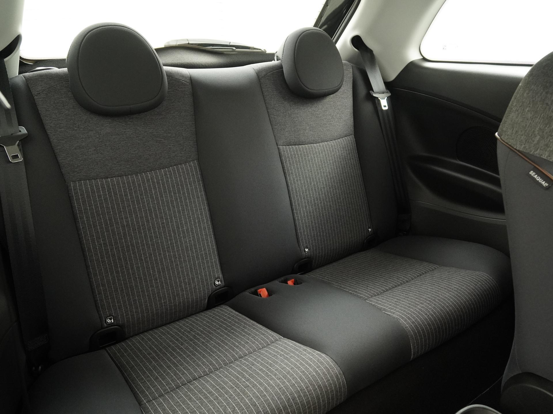Fiat 500e Icon 42 kWh | Navigatie | Apple Carplay | Parkeersensor | Zondag Open!