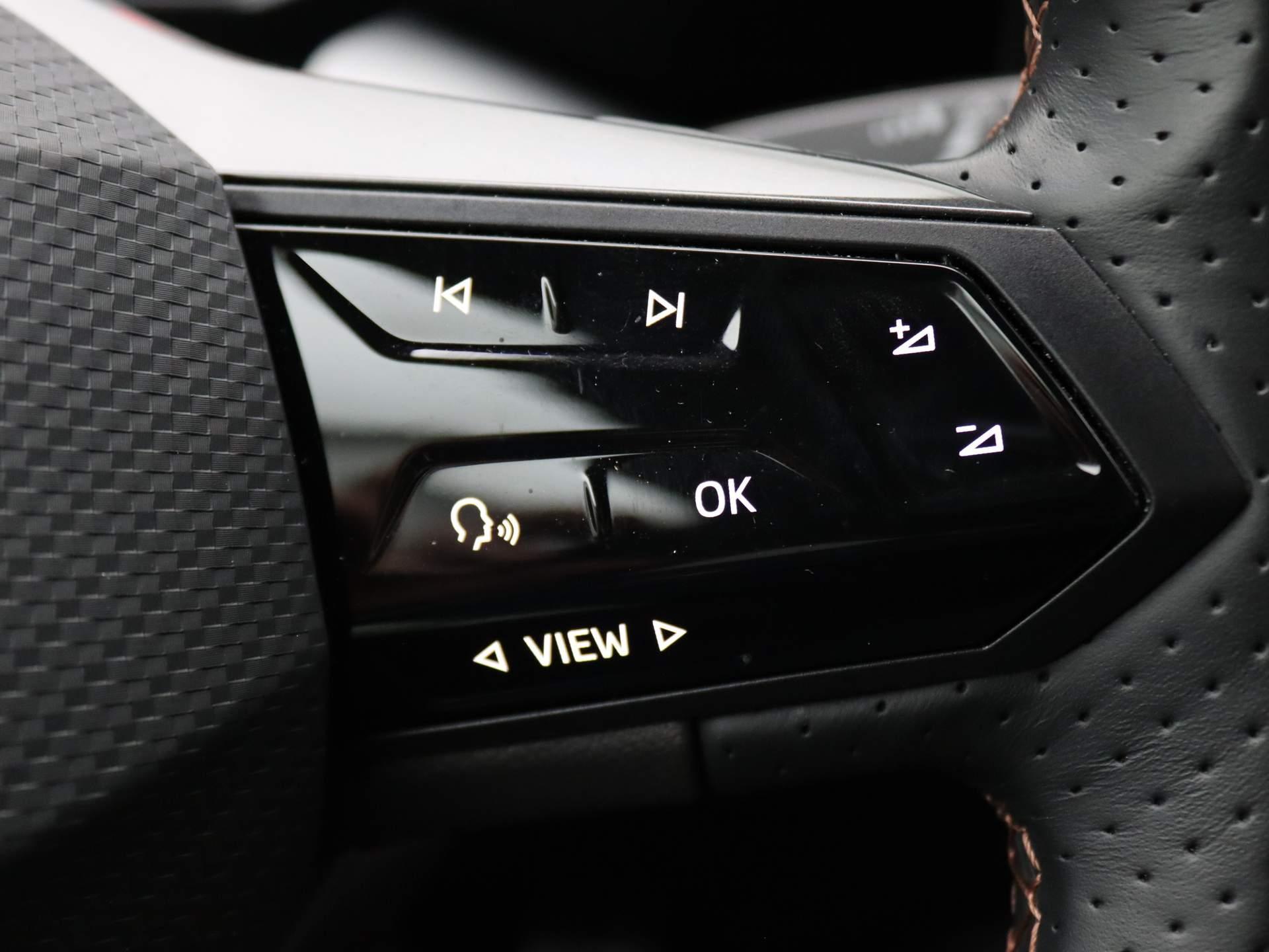 Cupra Born Business 62 kWh 204PK Warmtepomp, panoramadak, head-up display, achteruitrijcamera, keyless entry, 19″ LM velgen