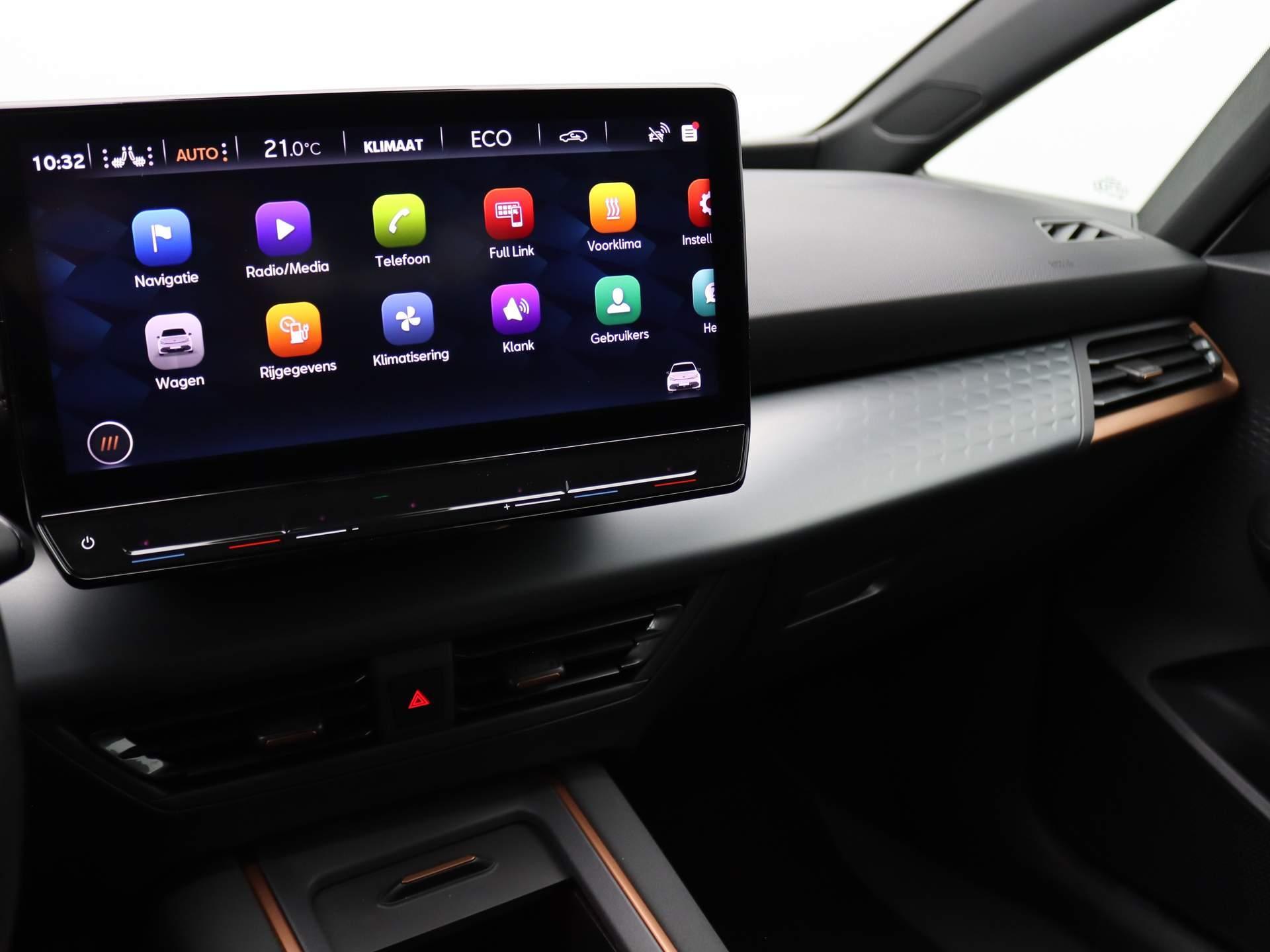 Cupra Born Business 62 kWh 204PK Warmtepomp, panoramadak, head-up display, achteruitrijcamera, keyless entry, 19″ LM velgen