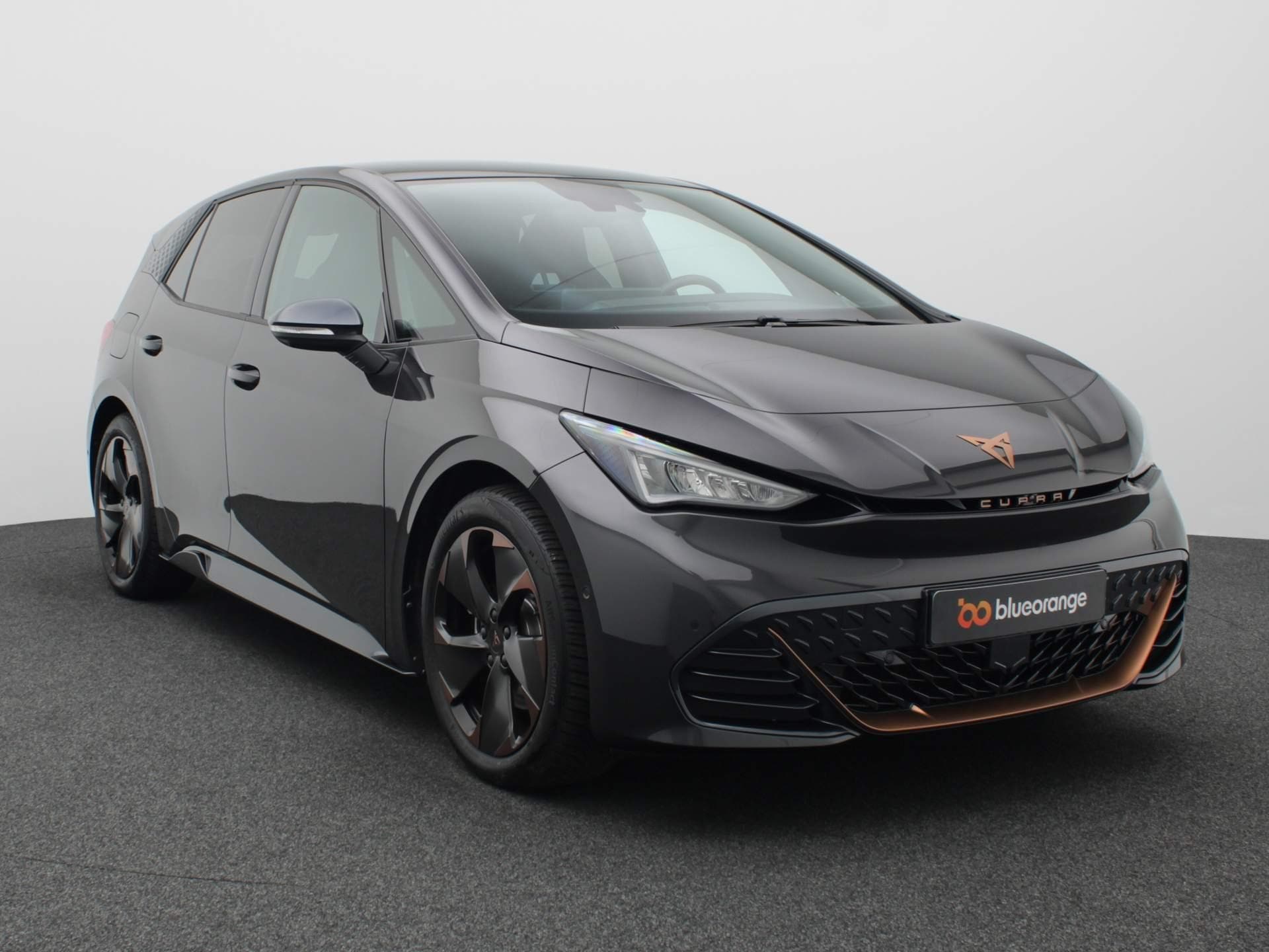 Cupra Born Business 62 kWh 204PK Warmtepomp, panoramadak, head-up display, achteruitrijcamera, keyless entry, 19″ LM velgen