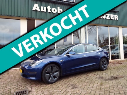Tesla Model 3 0