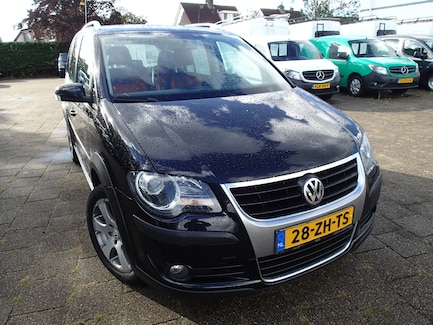 Volkswagen Cross Touran 0