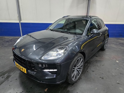 Porsche Macan 0