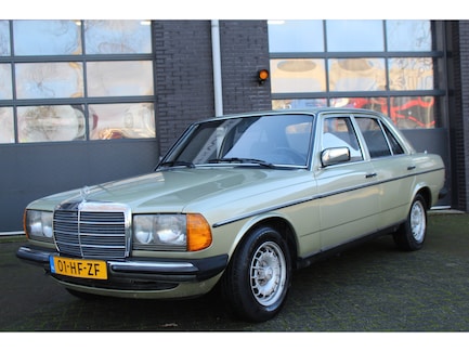 Mercedes-Benz 200-Serie 0