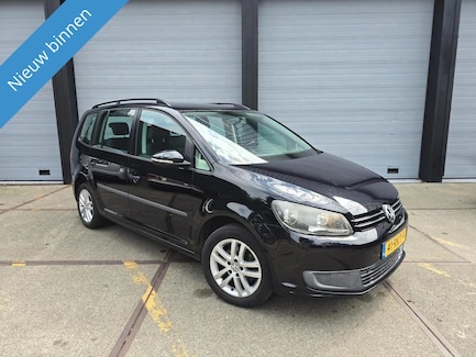 Volkswagen Touran 0