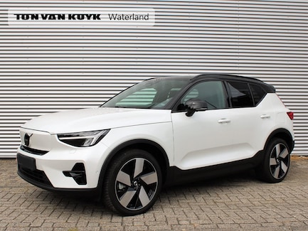 Volvo EX40 0