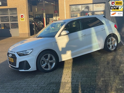 Audi A1 0