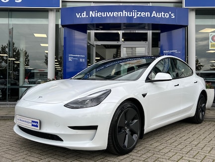 Tesla Model 3 0