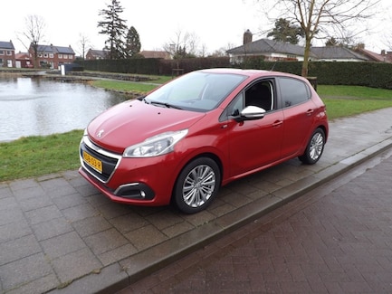 Peugeot 208 0
