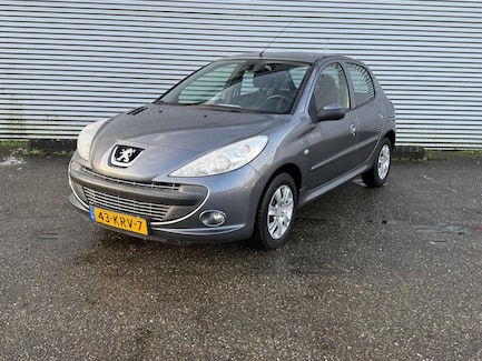 Peugeot 206+ 0